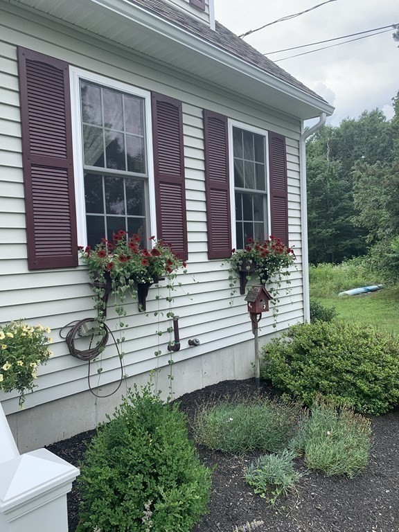 110 Ruggles Street Hardwick, MA 01031 - Photo 4 of 39