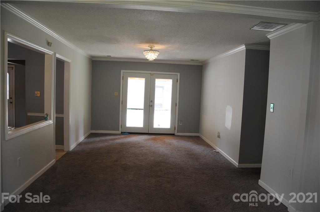 5900 Bluebonnet Road Charlotte, NC 28212 - Photo 7 of 13 Gallery Image 7