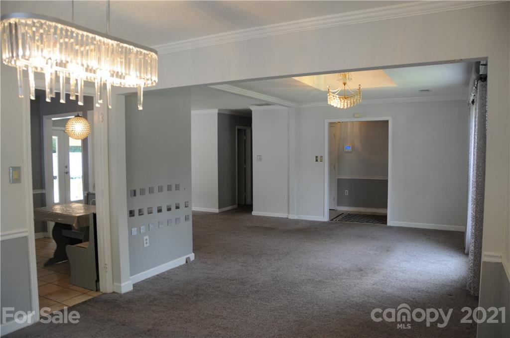 5900 Bluebonnet Road Charlotte, NC 28212 - Photo 8 of 13 Gallery Image 8