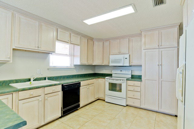 9016 Bayview Drive Lillian, AL 36549 - Photo 14 of 43