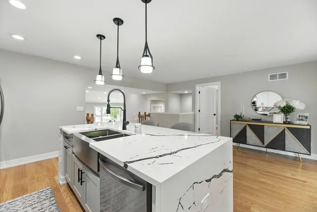 $949,000 | 340 North Berrien Street, New Buffalo, MI 49117