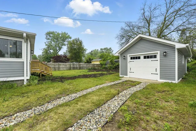 $949,000 | 340 North Berrien Street, New Buffalo, MI 49117