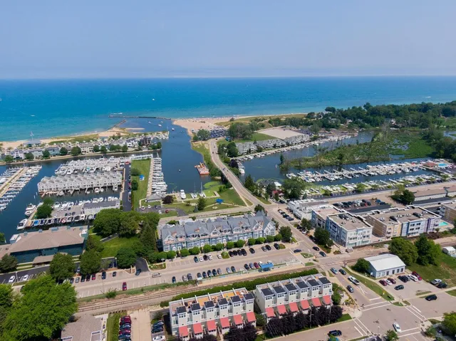 $949,000 | 340 North Berrien Street, New Buffalo, MI 49117