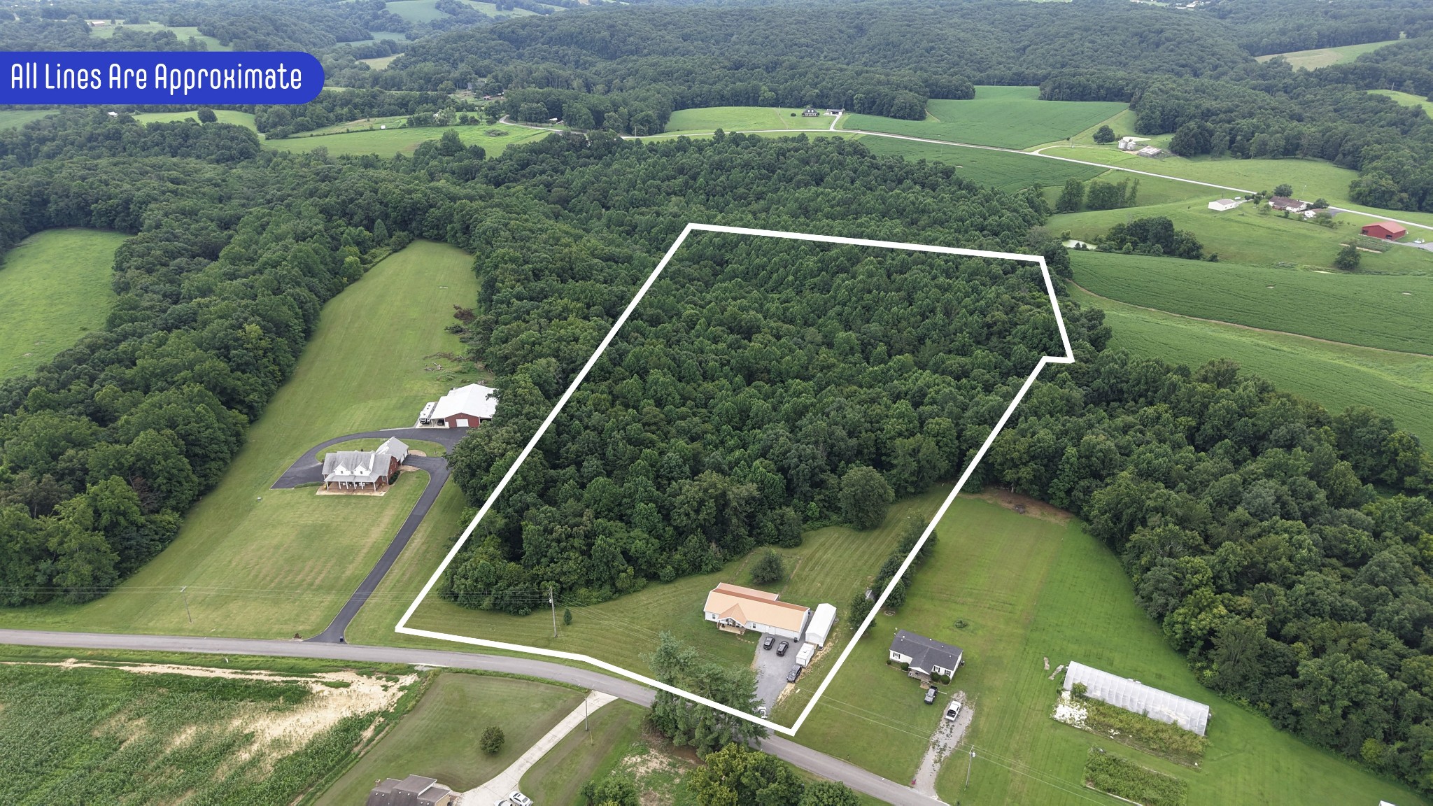 4423 Highland Road Lafayette, TN 37083 - Photo 5 of 32