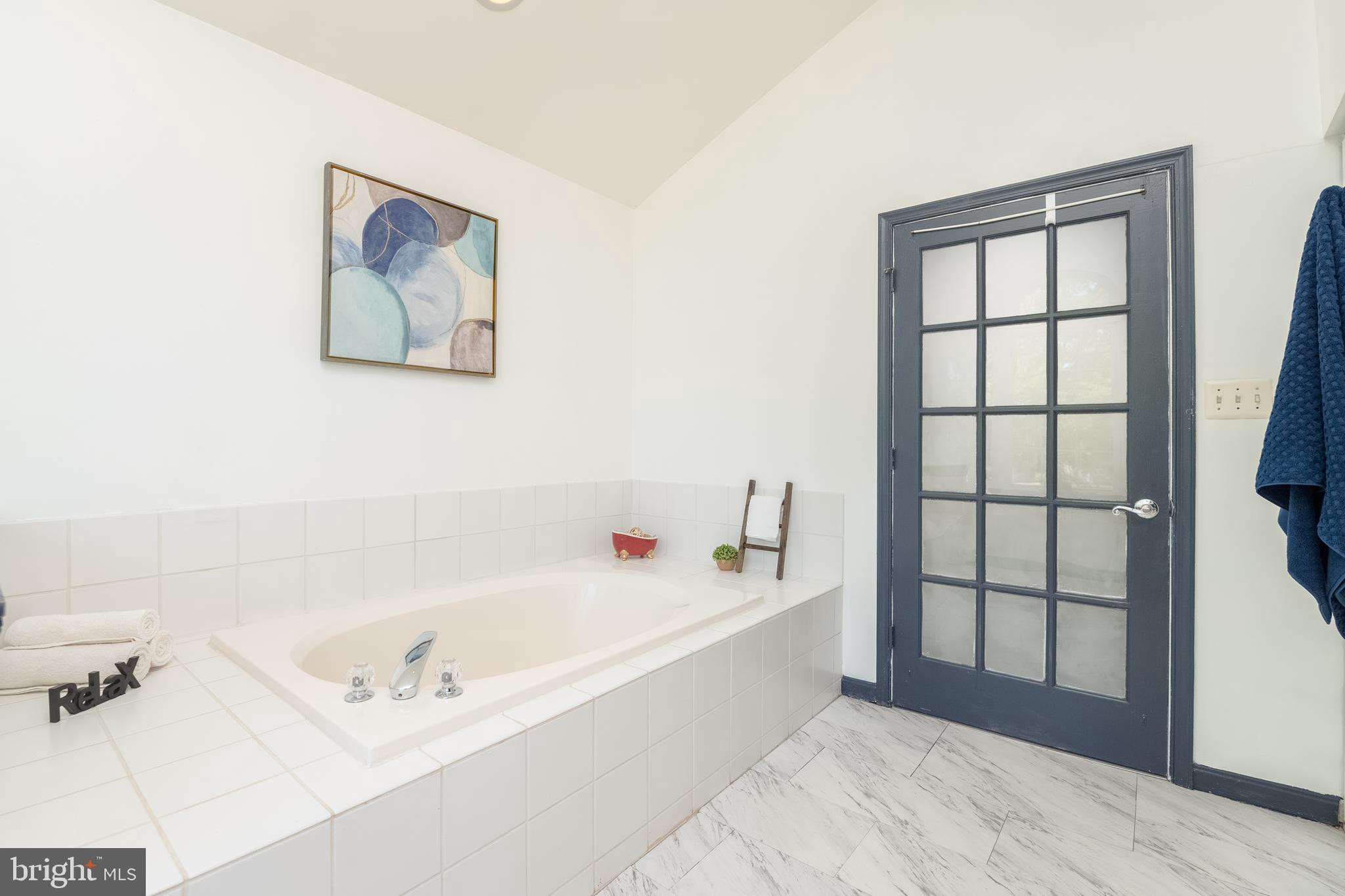 1303 Roman Ridge Way Bel Air, MD 21014 - Photo 24 of 46 Soaking Tub