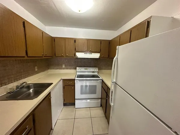 $1,200 | 1830 Maravilla Avenue, Unit 202, Fort Myers, FL 33901