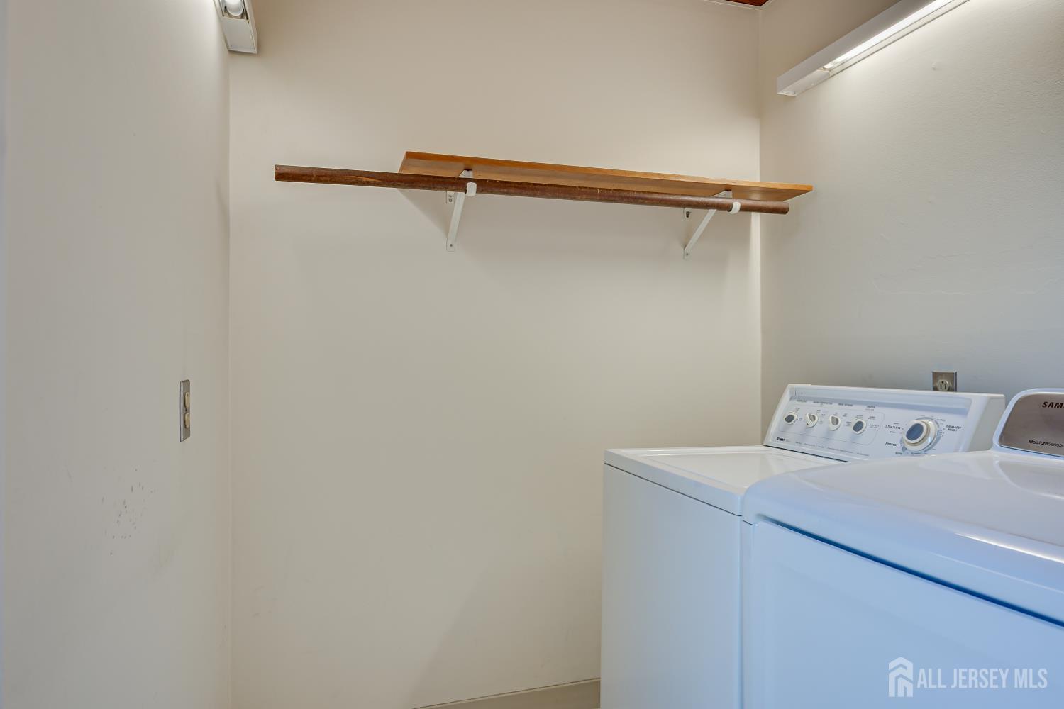 34 Henderson Road Kendall Park, NJ 08824 - Photo 29 of 56