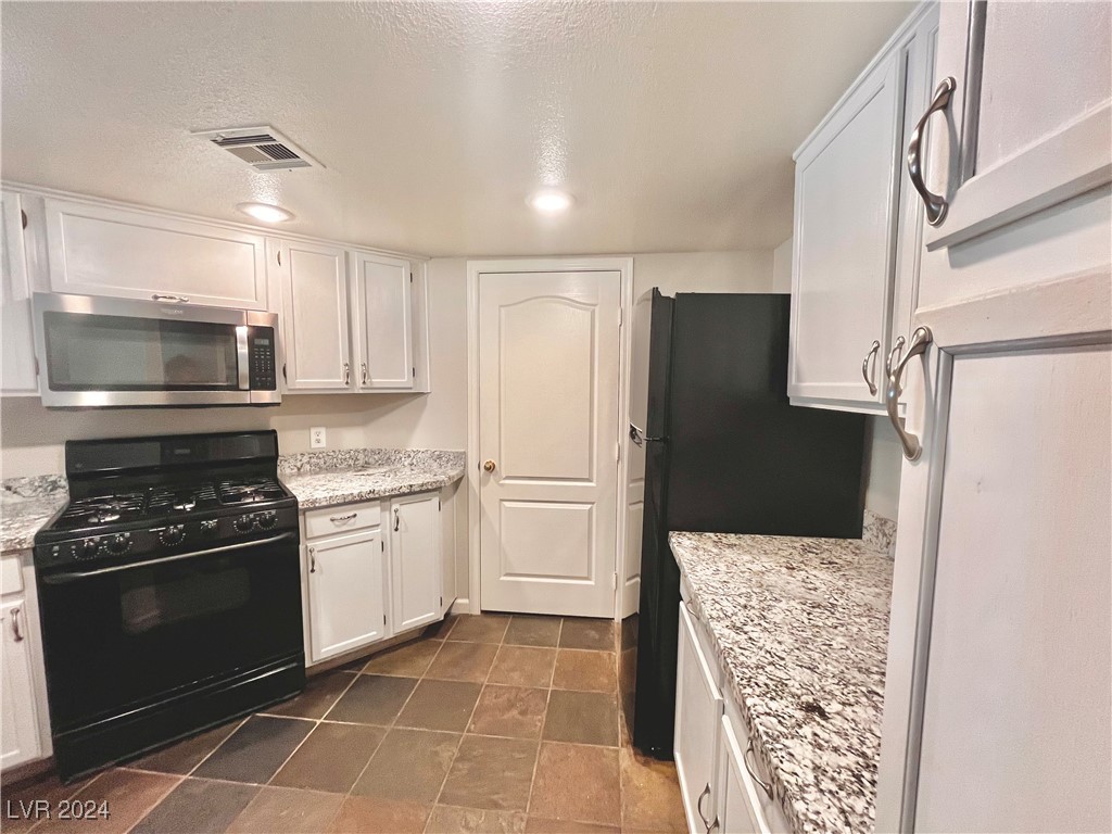 7400 West Flamingo Road, Unit 2015 Las Vegas, NV 89147 - Photo 4 of 23 Gallery Image 4