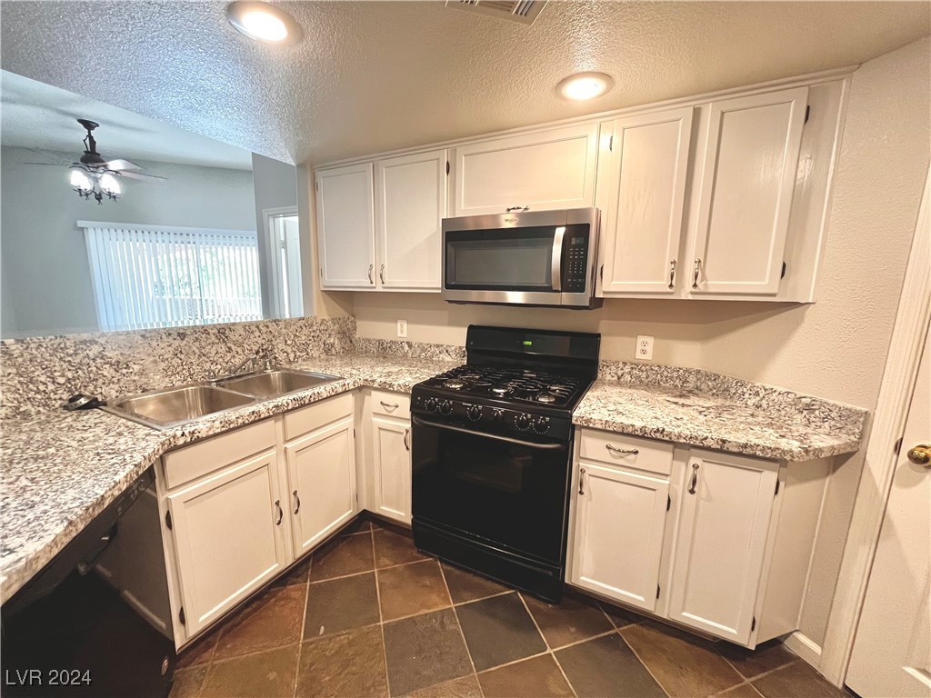 7400 West Flamingo Road, Unit 2015 Las Vegas, NV 89147 - Photo 5 of 23 Gallery Image 5