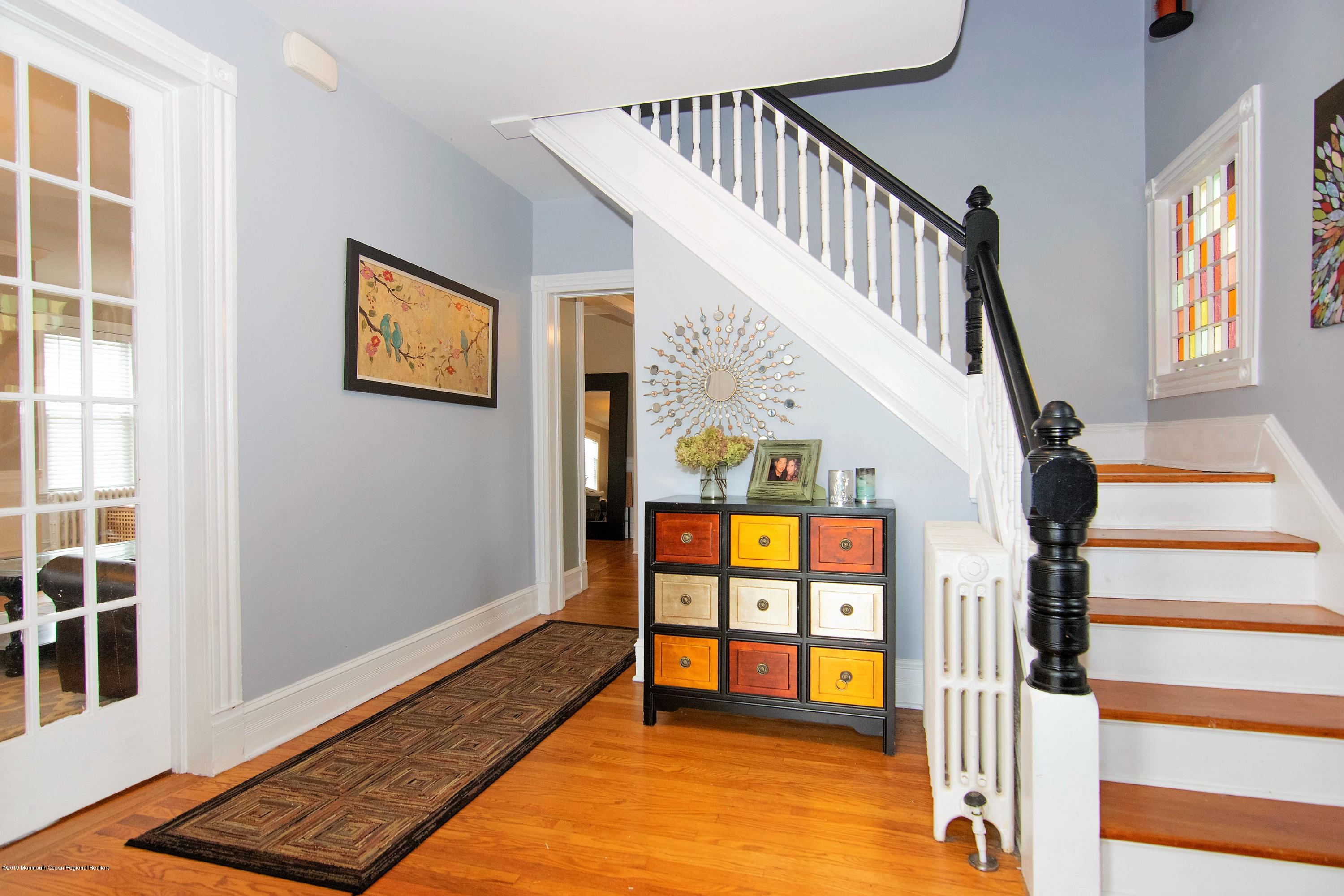 35 Broadway Freehold, NJ 07728 - Photo 5 of 35 Foyer 3