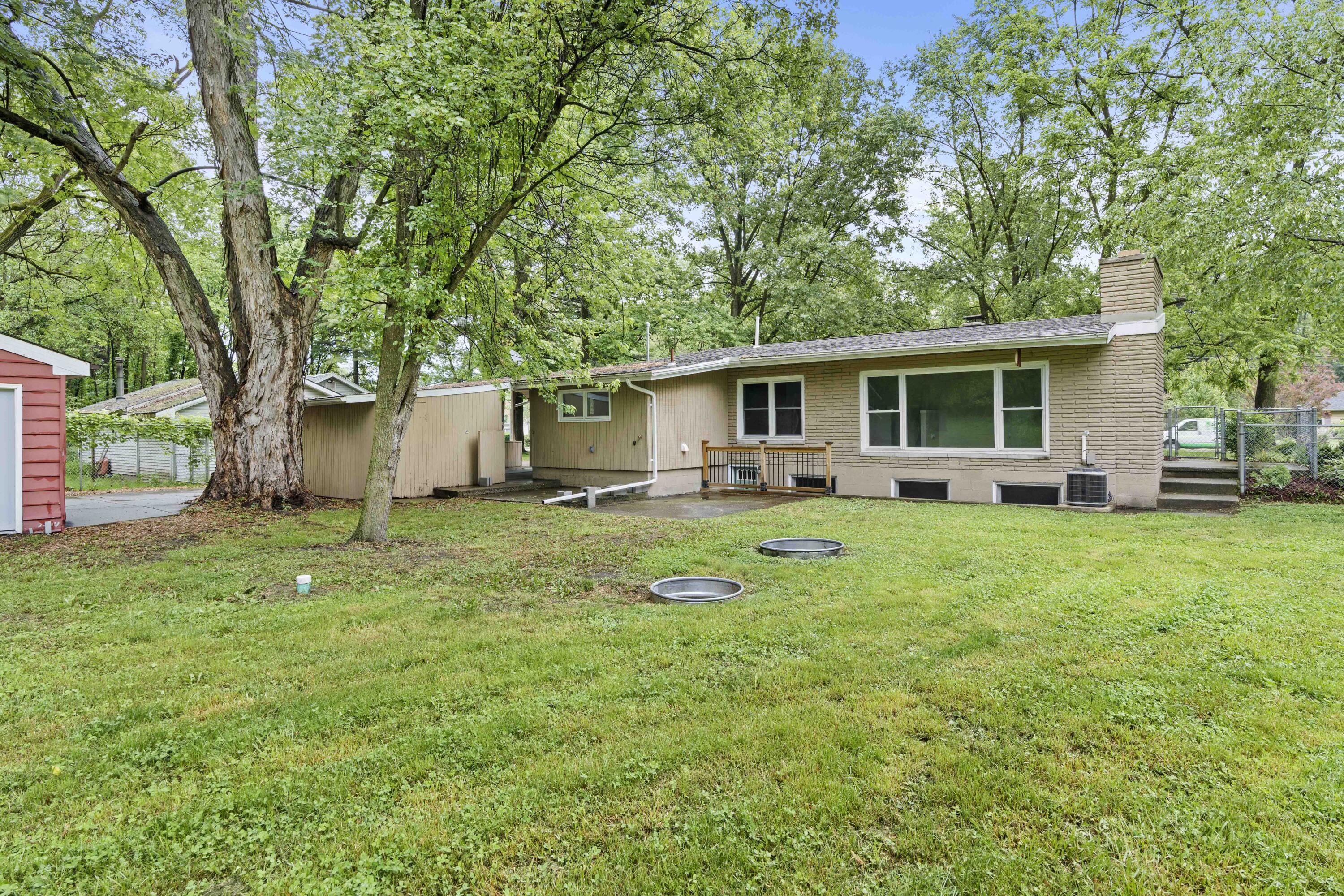 1936 Crisman Road Portage, IN 46368 - Photo 3 of 20 3000x2000