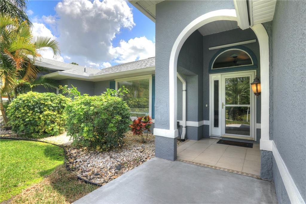 562 Rolling Hill Drive Sebastian, FL 32958 - Photo 4 of 42 a house view with a outdoor space