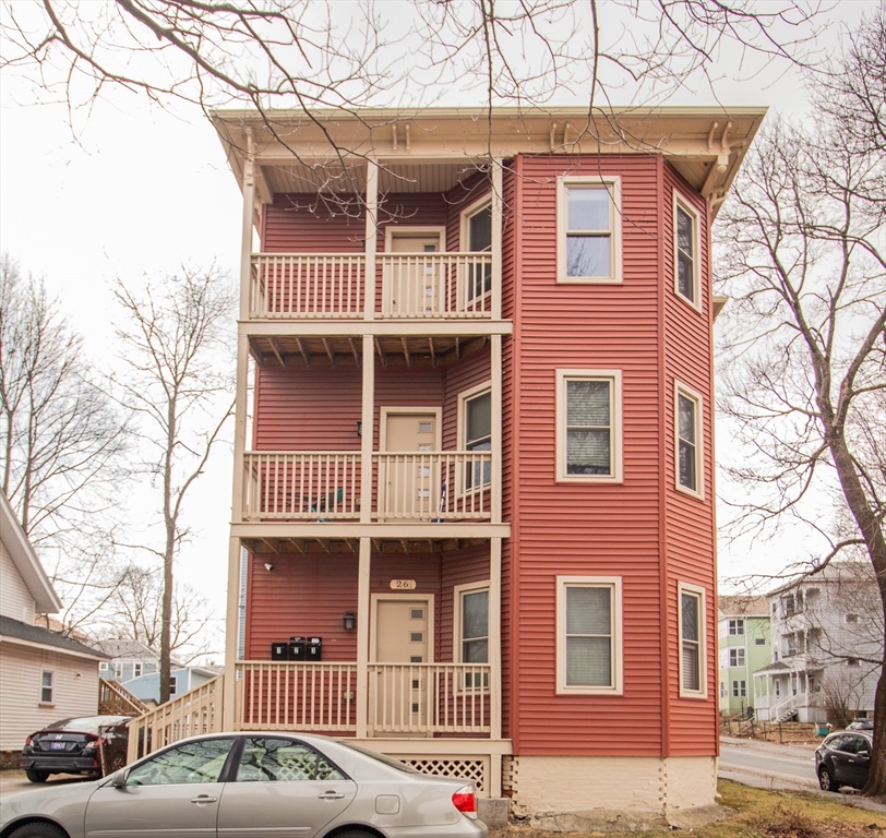 26 Vinson Street Worcester, MA 01605 - Photo 1 of 15