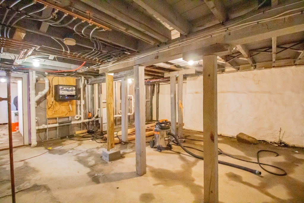 26 Vinson Street Worcester, MA 01605 - Photo 12 of 15