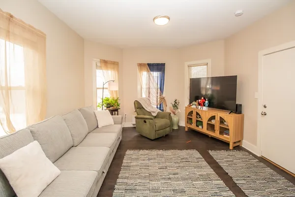 $815,000 | 26 Vinson Street, Worcester, MA 01605
