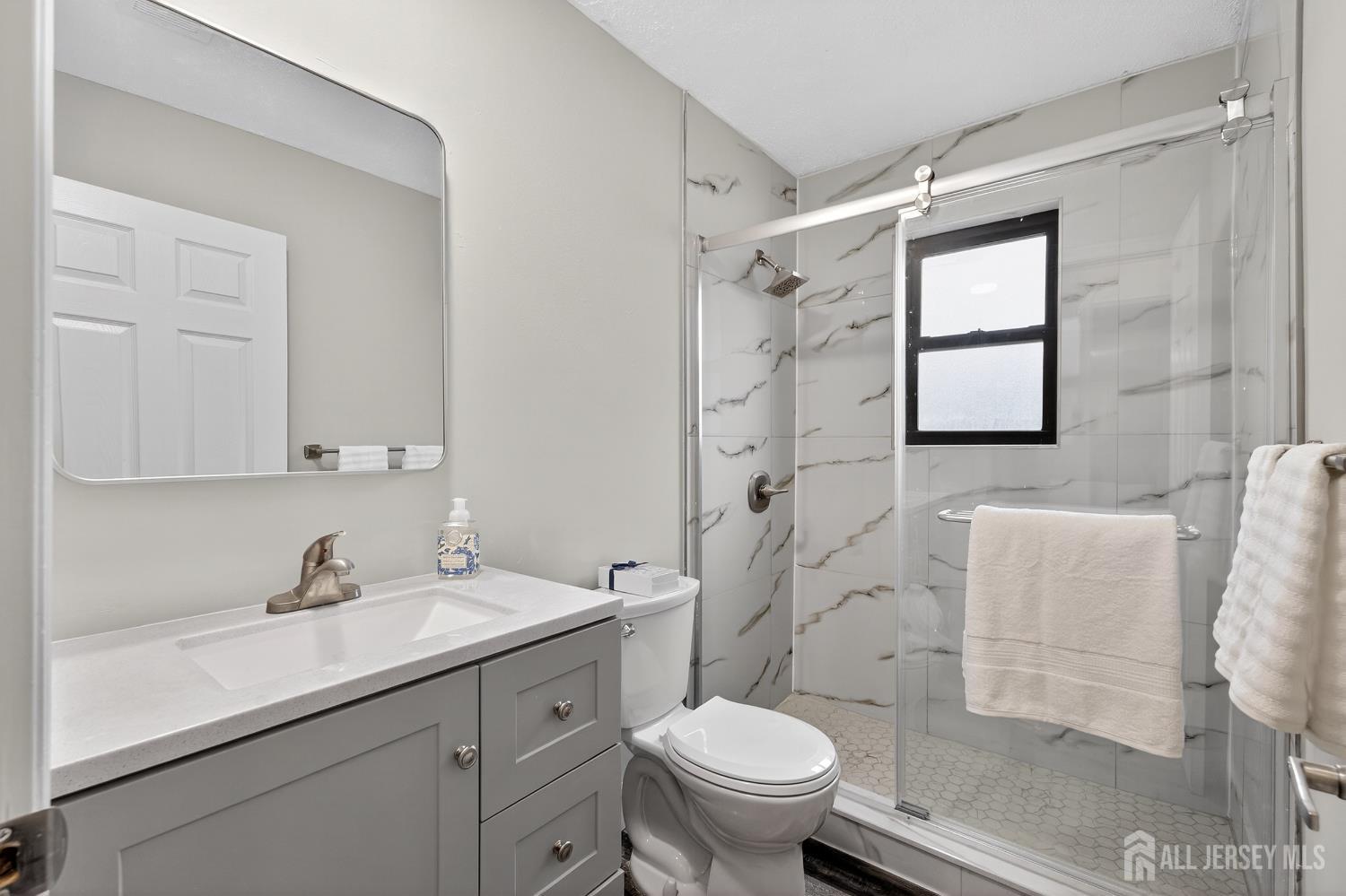 1518 Raspberry Court Edison, NJ 08817 - Photo 15 of 22