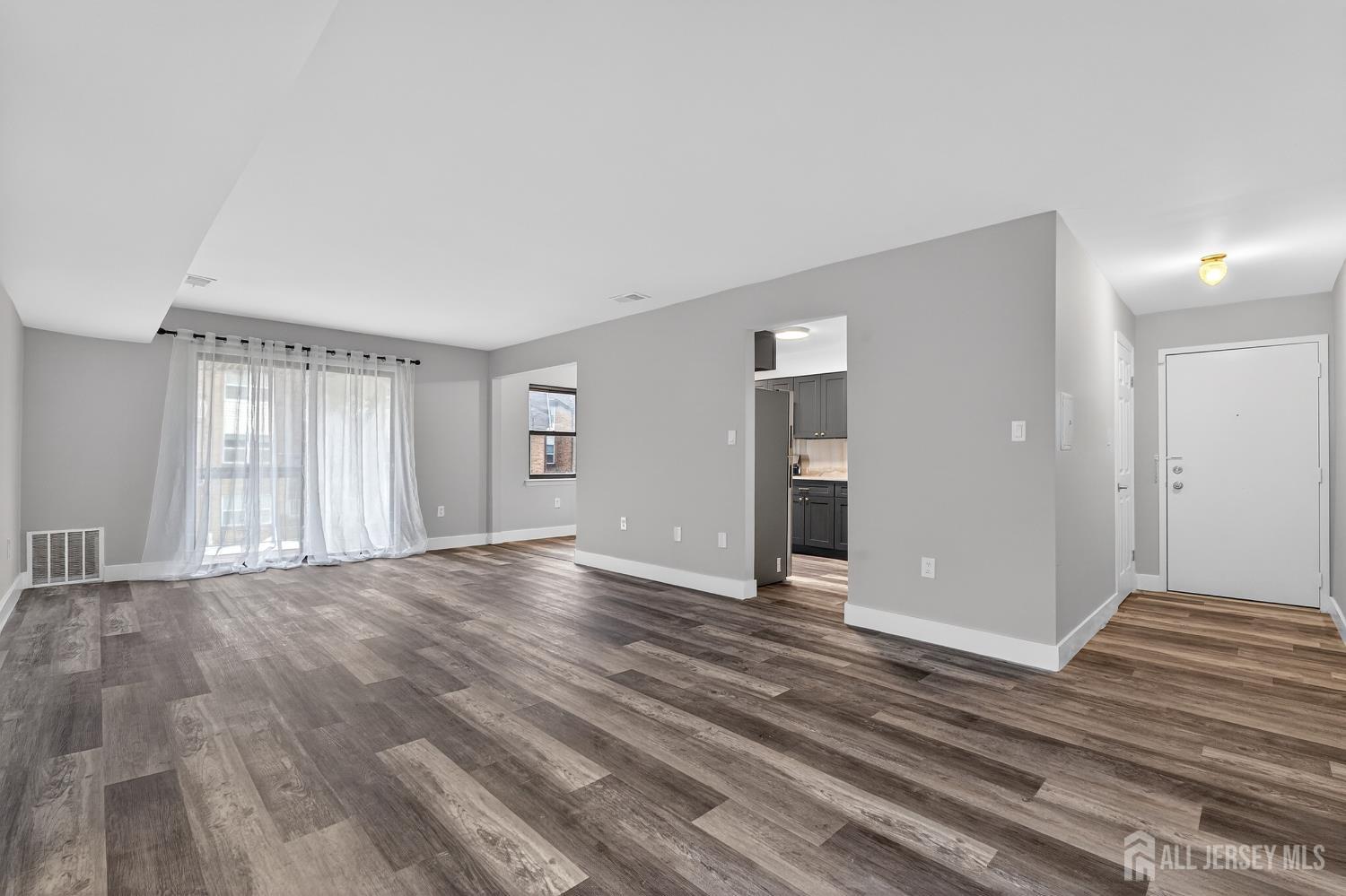 1518 Raspberry Court Edison, NJ 08817 - Photo 10 of 22