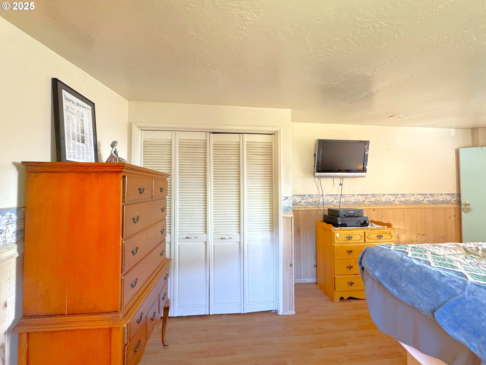 19921 Whaleshead Road, Unit I 2 Brookings, OR 97415 - Photo 26 of 48 Primary Bedroom