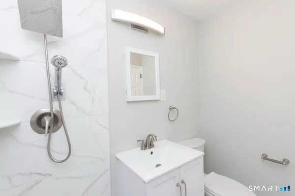 $219,900 | 2625 Park Avenue, Unit 4F, Bridgeport, CT 06604