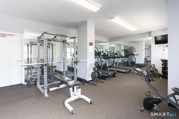 $219,900 | 2625 Park Avenue, Unit 4F, Bridgeport, CT 06604