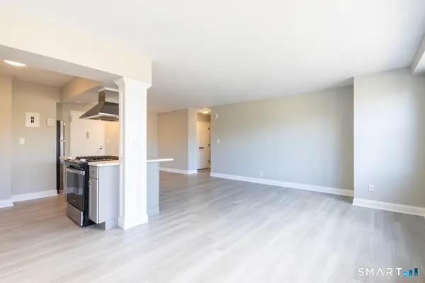 $219,900 | 2625 Park Avenue, Unit 4F, Bridgeport, CT 06604