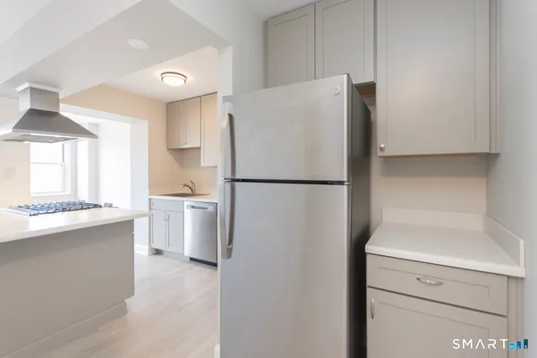 $219,900 | 2625 Park Avenue, Unit 4F, Bridgeport, CT 06604