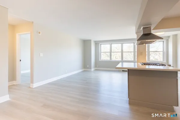 $219,900 | 2625 Park Avenue, Unit 4F, Bridgeport, CT 06604