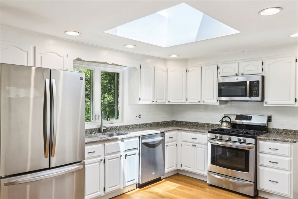 181 High Plain Road Andover, MA 01810 - Photo 5 of 26 Gallery Image 5