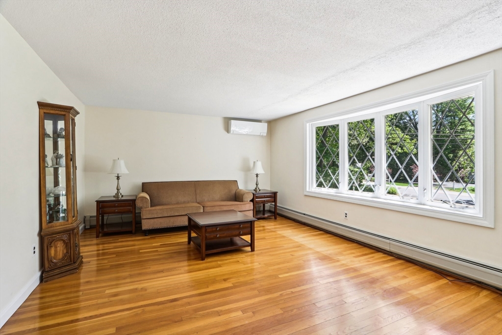 181 High Plain Road Andover, MA 01810 - Photo 8 of 26 Gallery Image 8