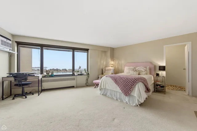 $175,000 | 3100 North Lake Shore Drive, Unit 1313, Chicago, IL 60657