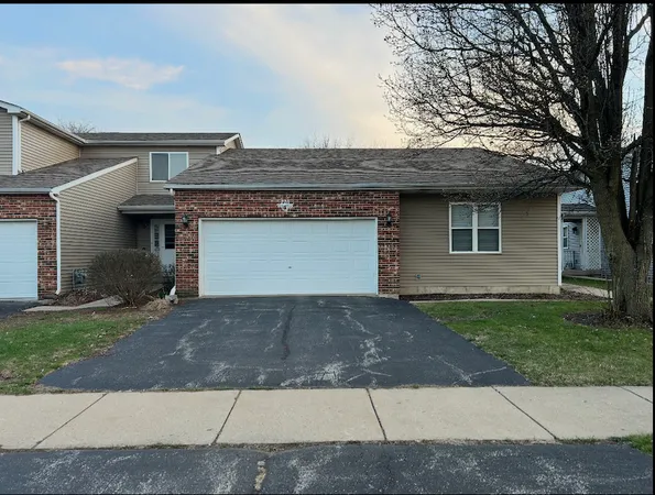 $266,900 | 225 Morrow Street, Unit D, Somonauk, IL 60552