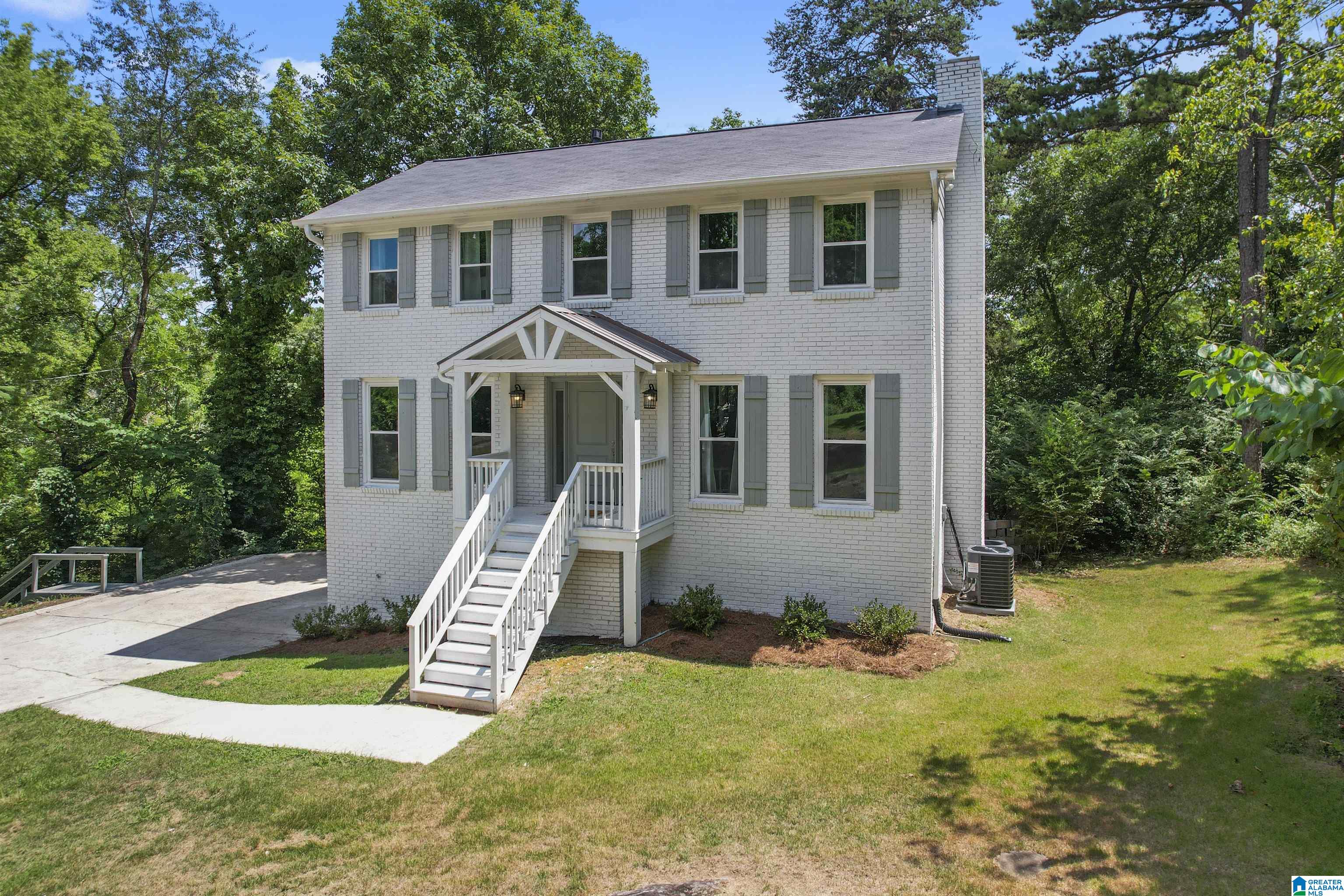 120 Hunters Point Circle Birmingham, AL 35244 - Photo 3 of 52