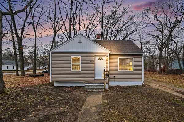 $115,900 | 3304 Waalkes Street, Muskegon Heights, MI 49444