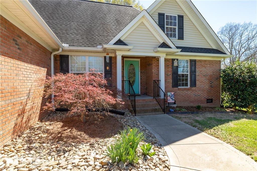 111 North Roxford Road Kings Mountain, NC 28086 - Photo 2 of 31 Gallery Image 2