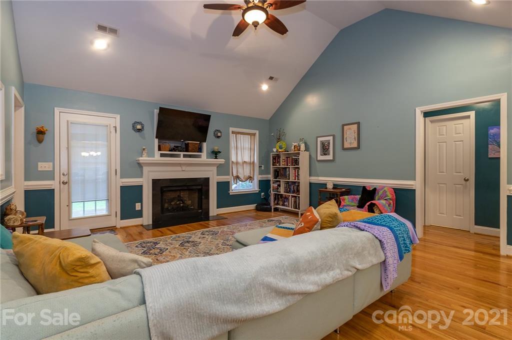 111 North Roxford Road Kings Mountain, NC 28086 - Photo 7 of 31 Gallery Image 7