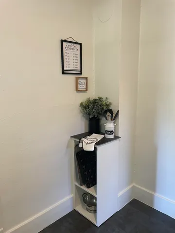 $88,900 | 1501 East 2nd Avenue, Winfield, KS 67156