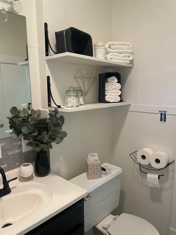 $88,900 | 1501 East 2nd Avenue, Winfield, KS 67156