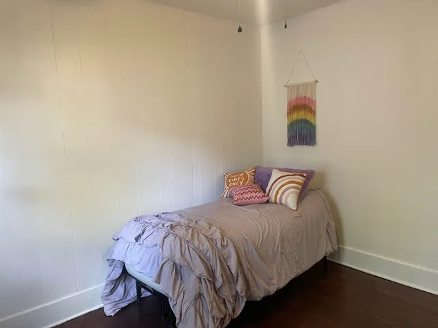 $88,900 | 1501 East 2nd Avenue, Winfield, KS 67156