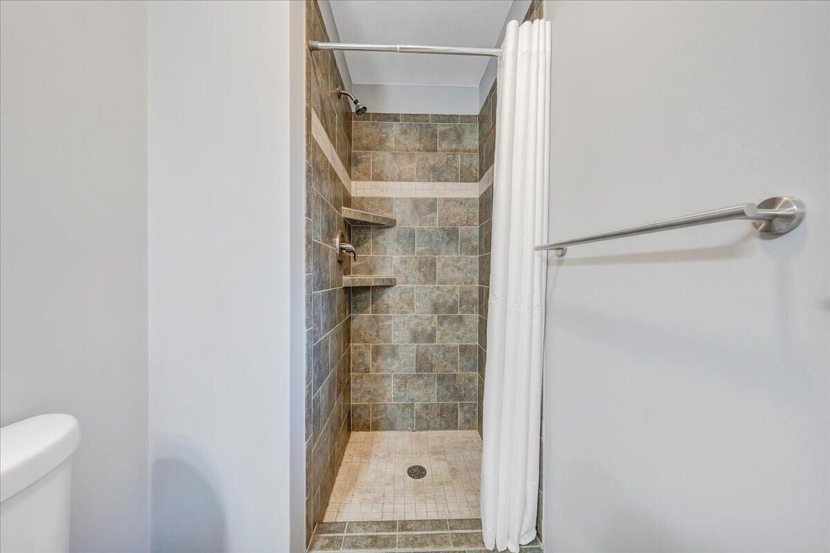 1436 Mountain Pass Road Blue Ridge, VA 24064 - Photo 18 of 35 15-MIB01073