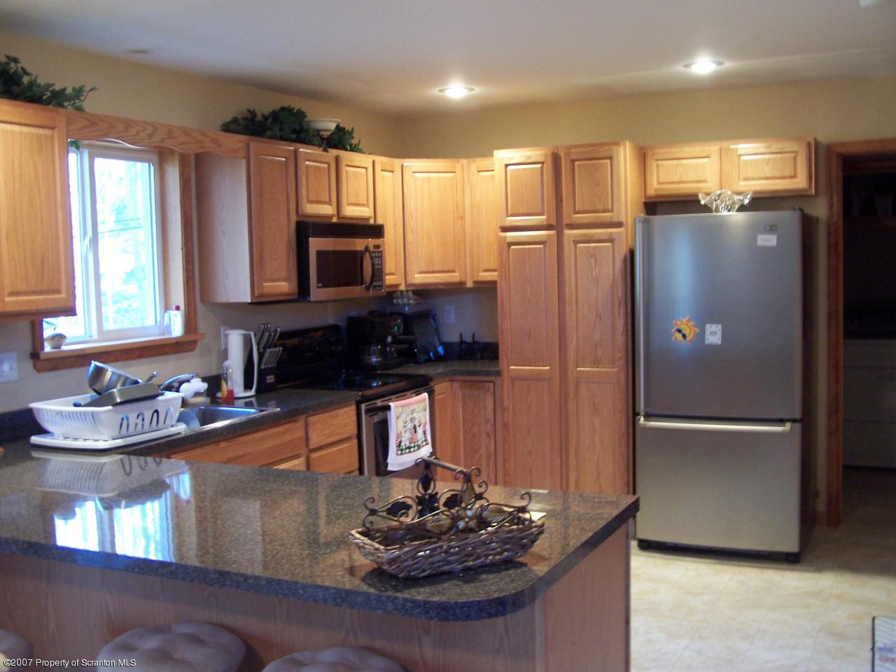 1640 Ridgeview Drive Lake Ariel, PA 18436 - Photo 2 of 8 Gallery Image 2