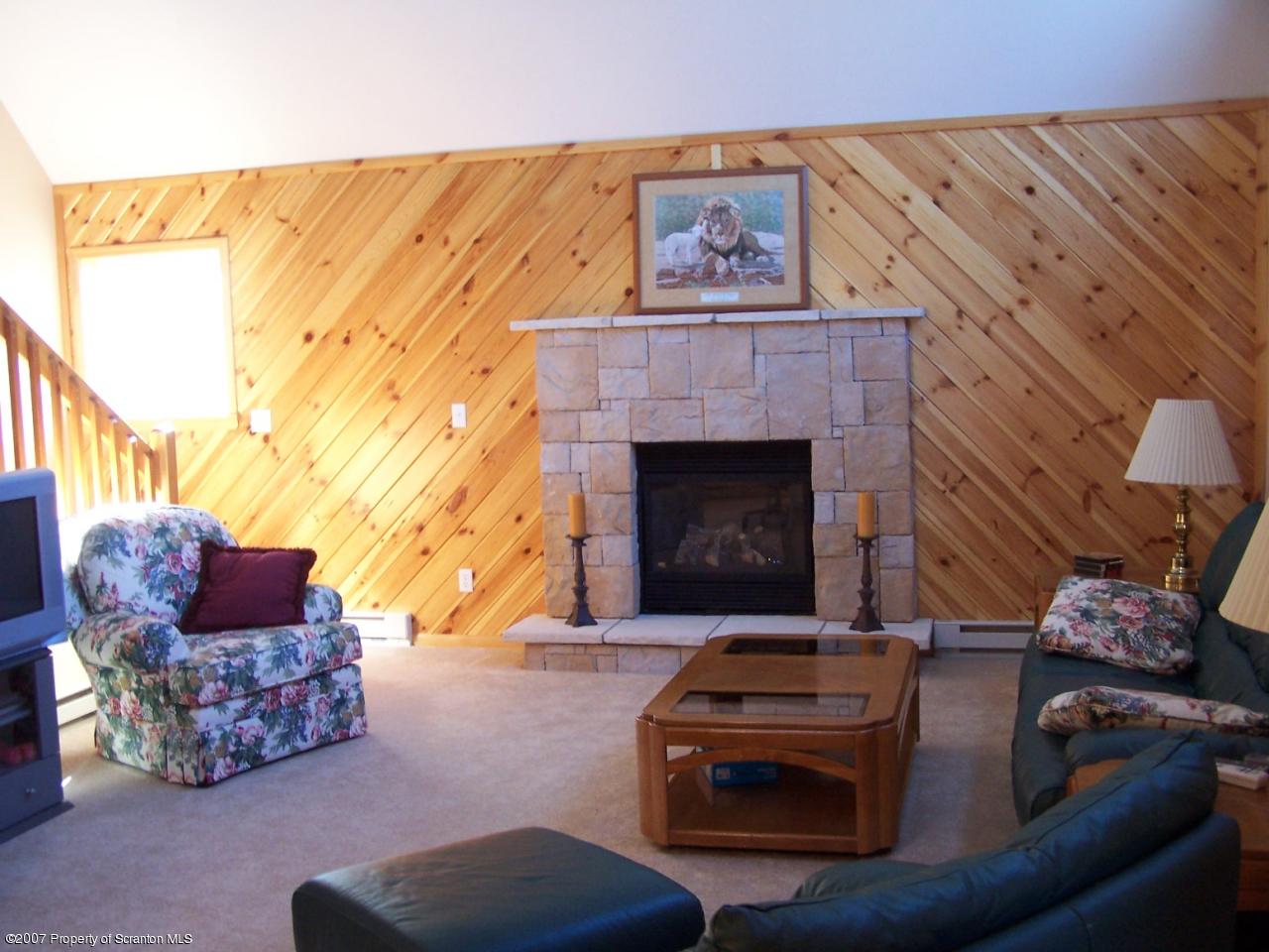 1640 Ridgeview Drive Lake Ariel, PA 18436 - Photo 4 of 8 Gallery Image 4