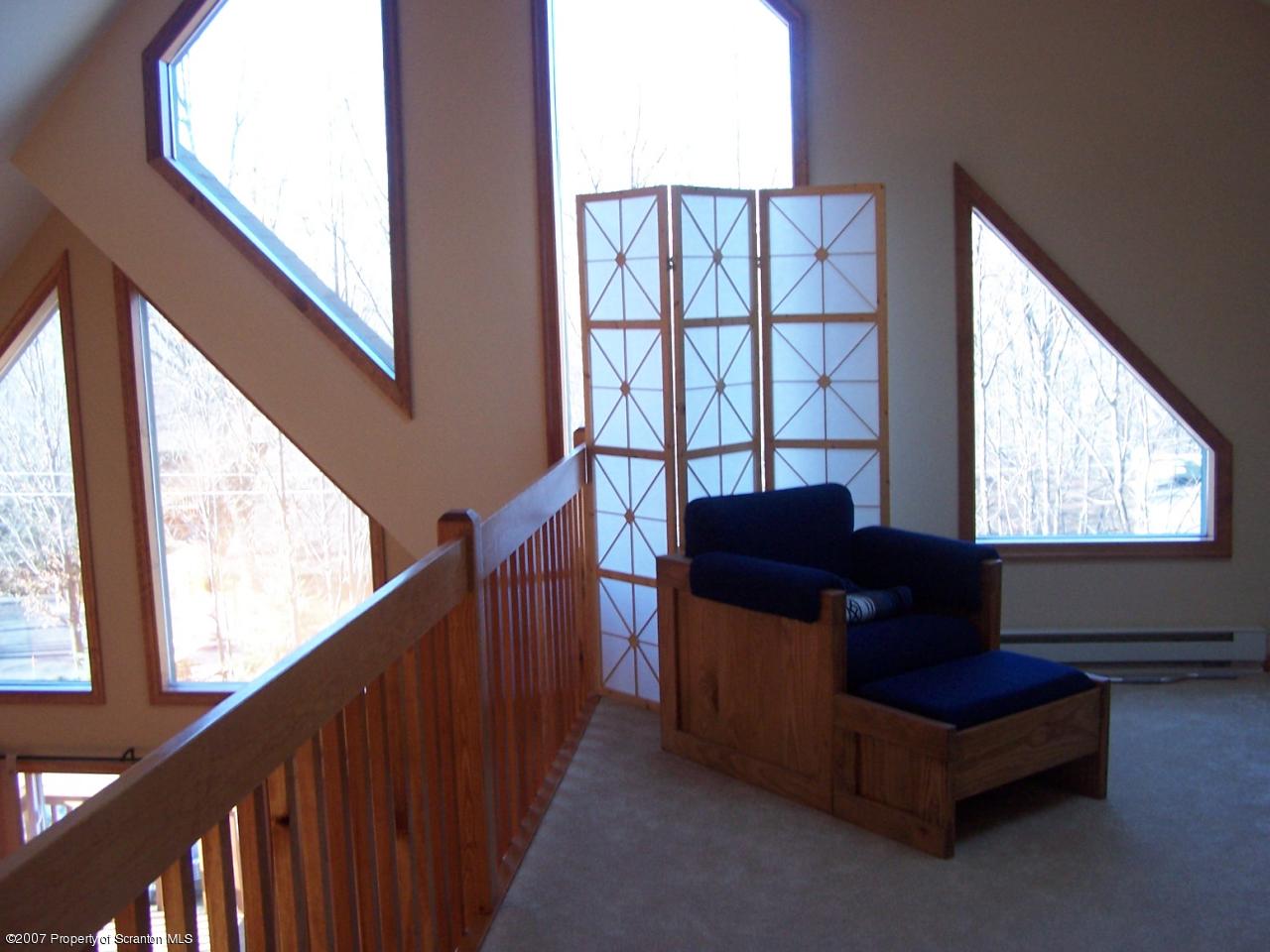 1640 Ridgeview Drive Lake Ariel, PA 18436 - Photo 6 of 8 Gallery Image 6
