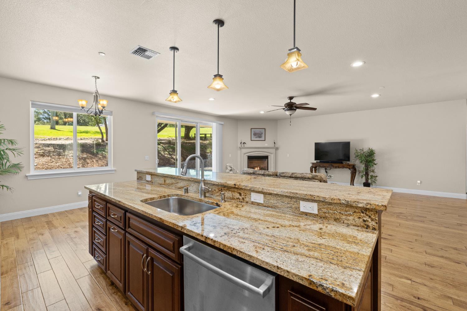 11733 Inverness Way Auburn, CA 95602 - Photo 14 of 62