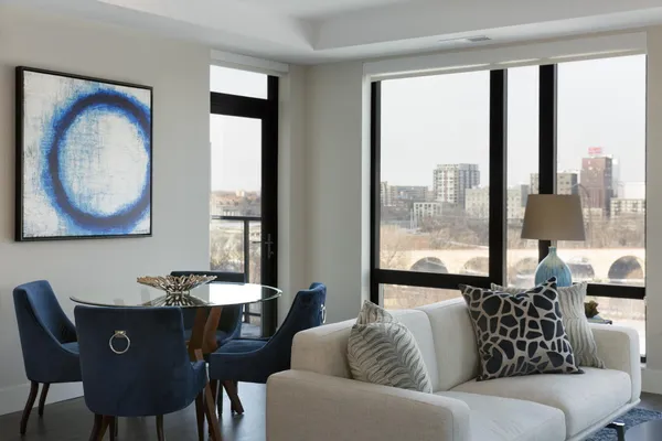 $3,127 | 212 10th Avenue South, Unit 514, Minneapolis, MN 55415