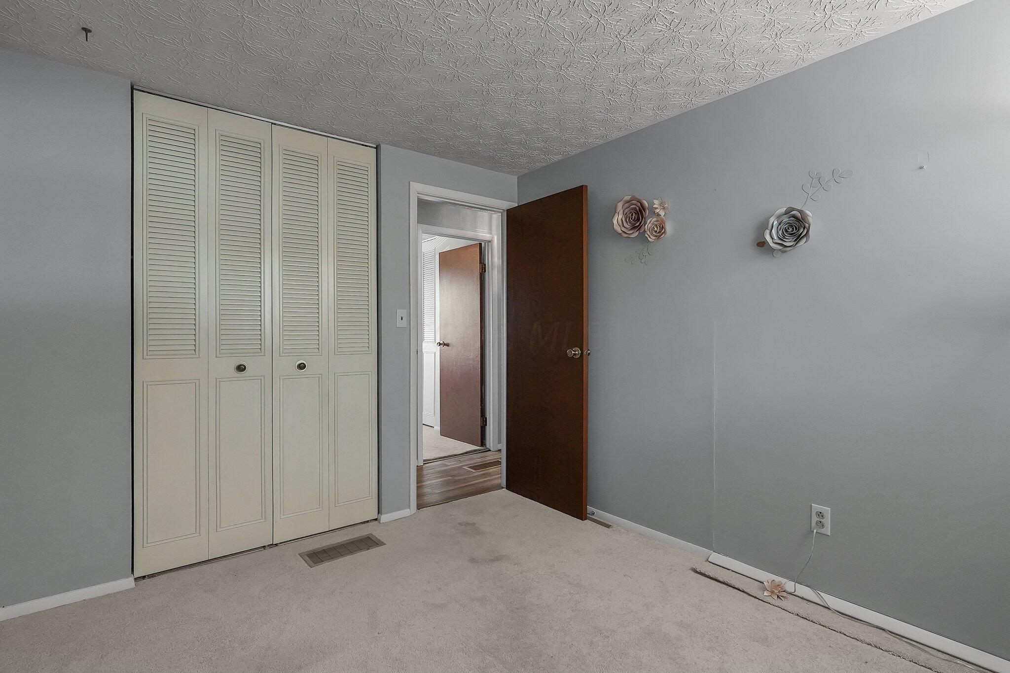 1070 Lockville Road Pickerington, OH 43147 - Photo 10 of 29 14-web-or-mls-1070-lockville-rd