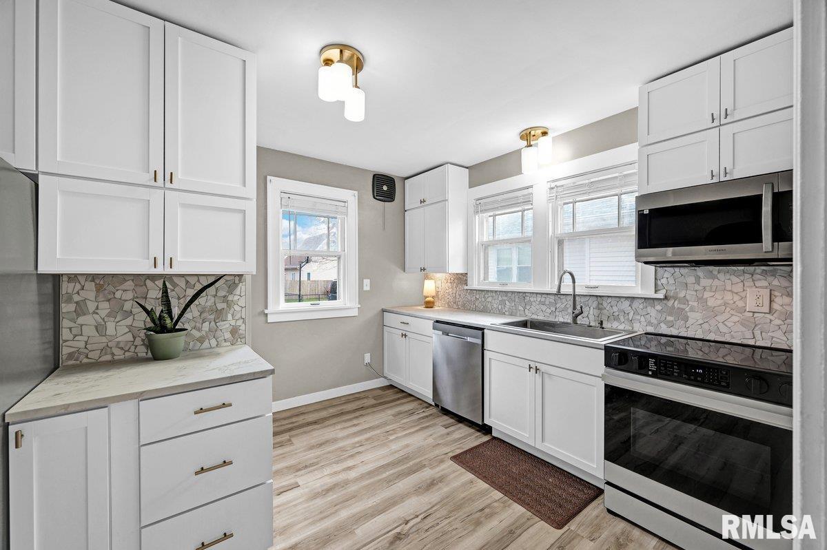 218 North Fourth Avenue Morton, IL 61550 - Photo 13 of 48