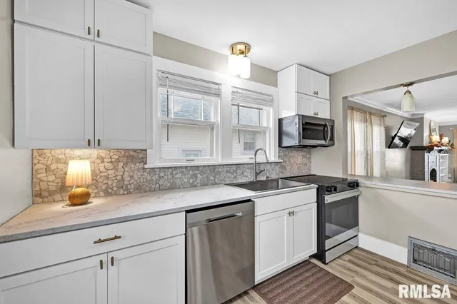 $209,900 | 218 North Fourth Avenue, Morton, IL 61550