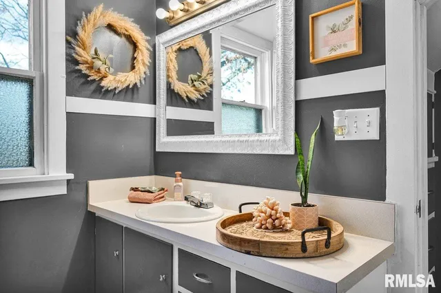 $209,900 | 218 North Fourth Avenue, Morton, IL 61550