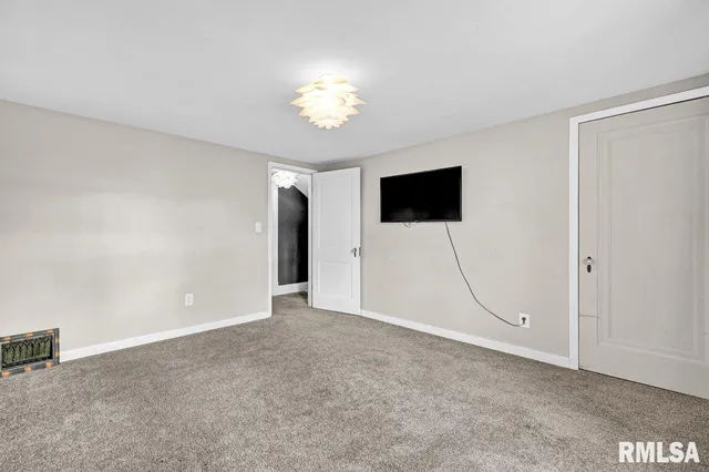 $209,900 | 218 North Fourth Avenue, Morton, IL 61550