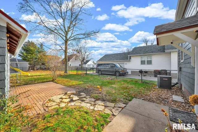 $209,900 | 218 North Fourth Avenue, Morton, IL 61550